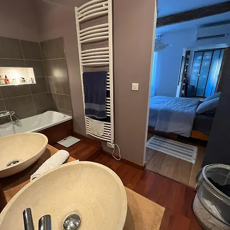 Somptueux Duplex Vue Quartier-haut 아파트